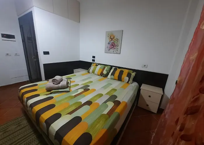 Lovely Appartament G-a * 地拉那